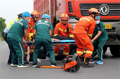 武汉沛县道路救援